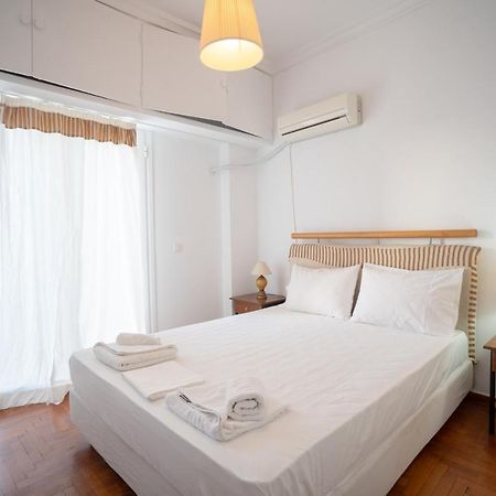 Dimotiko Theatro Metro St. 1 Bedroom 4 Pers. Flat Piräus Exterior foto