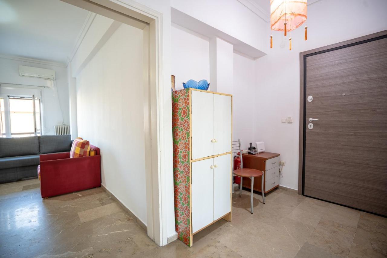 Dimotiko Theatro Metro St. 1 Bedroom 4 Pers. Flat Piräus Exterior foto