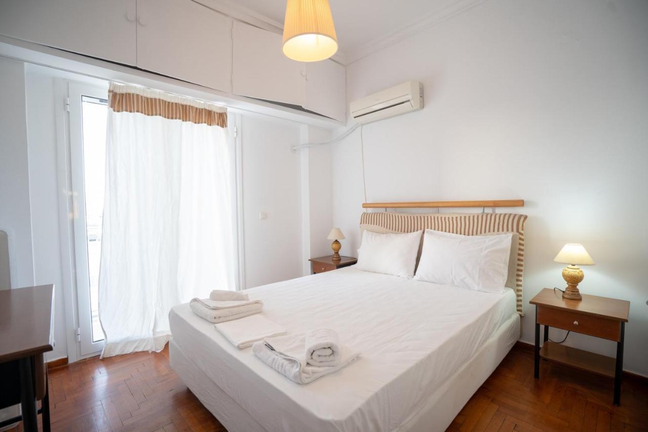 Dimotiko Theatro Metro St. 1 Bedroom 4 Pers. Flat Piräus Exterior foto