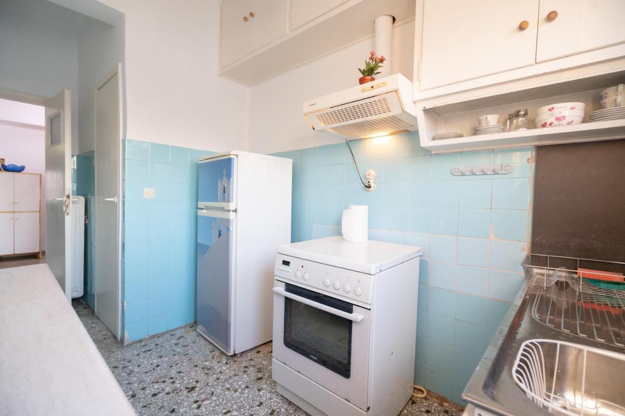 Dimotiko Theatro Metro St. 1 Bedroom 4 Pers. Flat Piräus Exterior foto