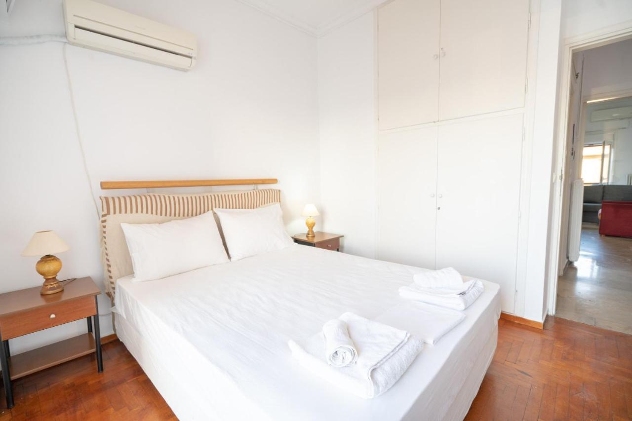 Dimotiko Theatro Metro St. 1 Bedroom 4 Pers. Flat Piräus Exterior foto